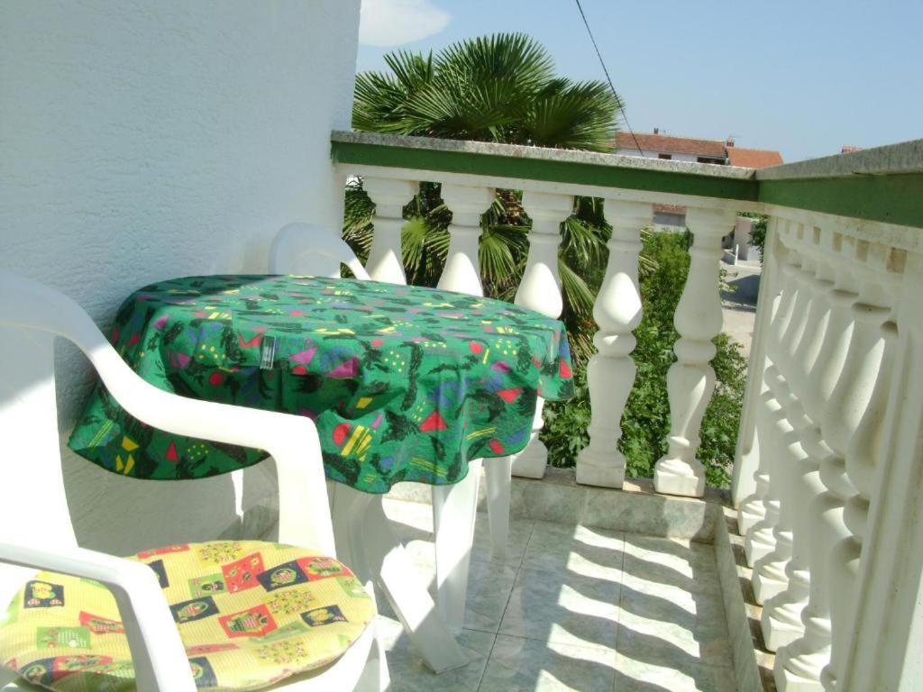 Apartmani Tome Zara Esterno foto