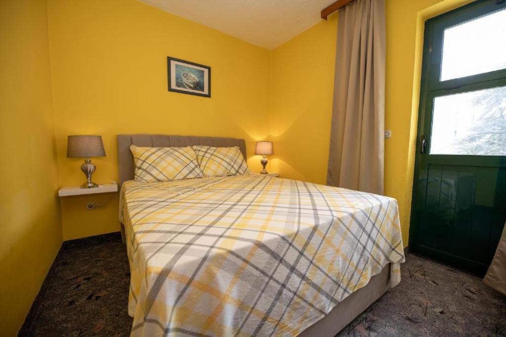 Apartmani Tome Zara Esterno foto