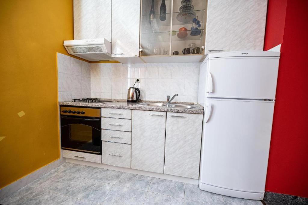 Apartmani Tome Zara Esterno foto